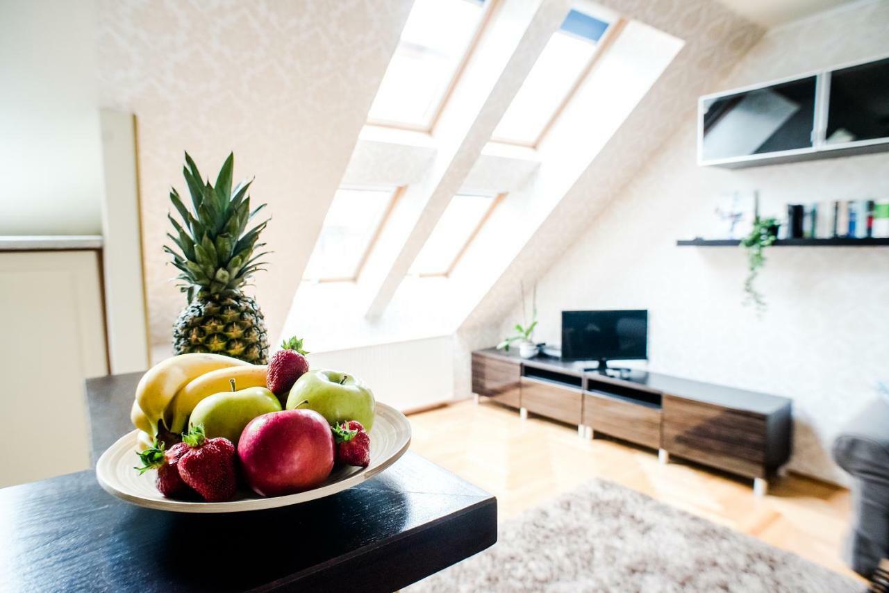 Hollo Apartment - Private Garage - A/C Budapeszt Zewnętrze zdjęcie