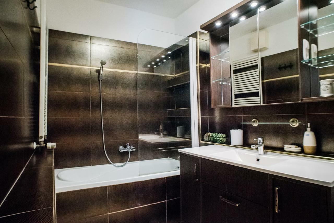 Hollo Apartment - Private Garage - A/C Budapeszt Zewnętrze zdjęcie