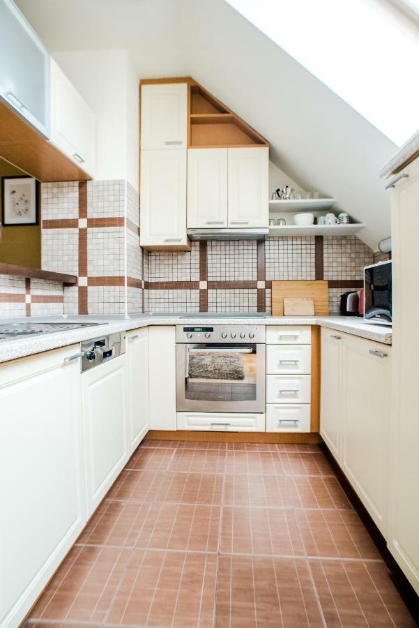 Hollo Apartment - Private Garage - A/C Budapeszt Zewnętrze zdjęcie